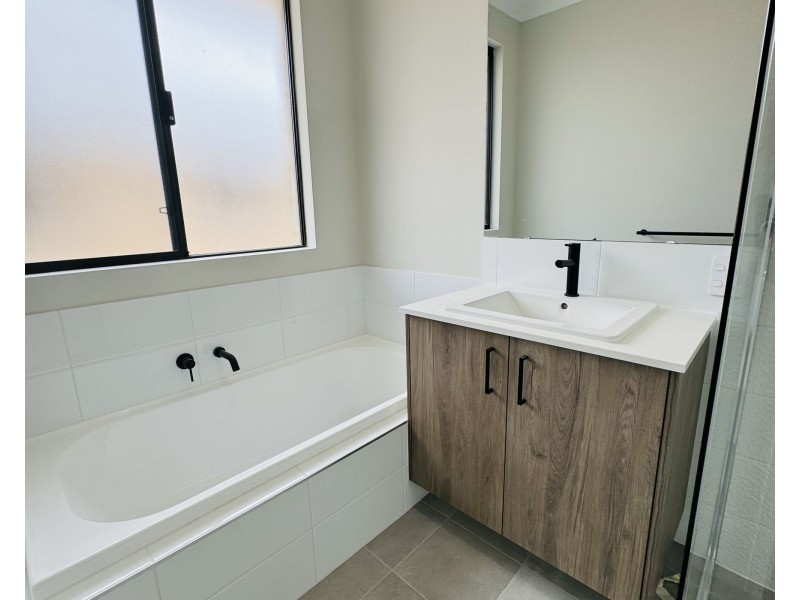 7 Softsun Way, Henley Brook WA 6055