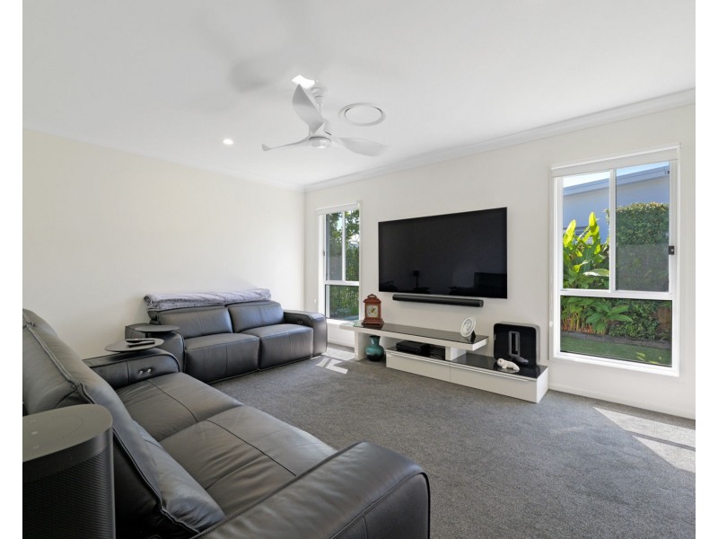 29 Waderbird Crescent, Pelican Waters QLD 4551