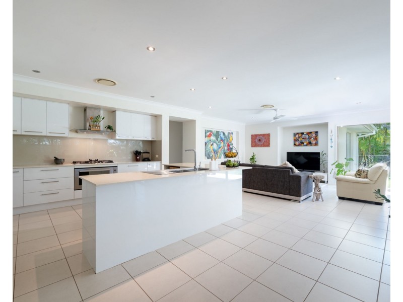 20 Trinity Place, Pelican Waters QLD 4551