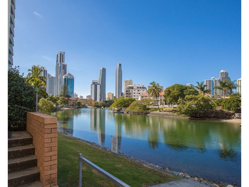 9/11 Peninsular Drive, Surfers Paradise QLD 4217