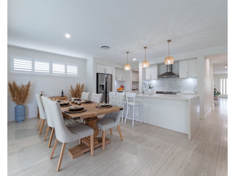 49 Marina View Drive, Pelican Waters QLD 4551