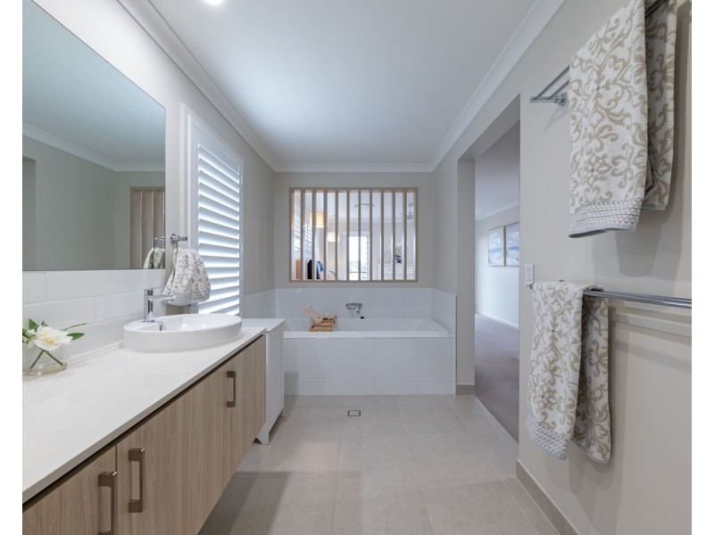 49 Marina View Drive, Pelican Waters QLD 4551