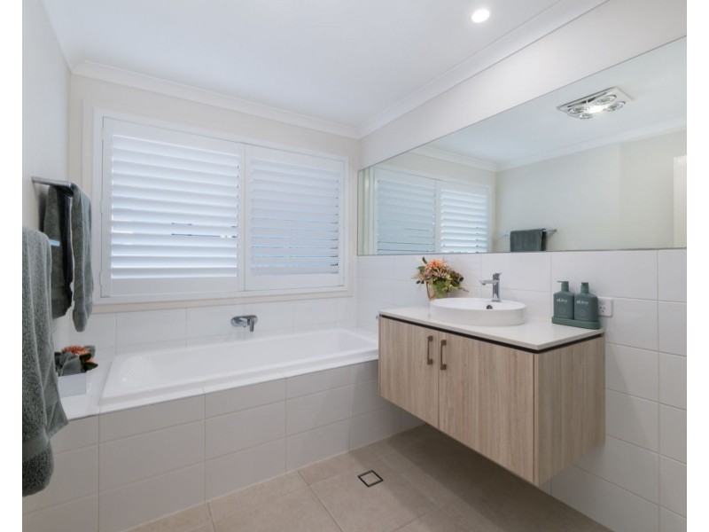 49 Marina View Drive, Pelican Waters QLD 4551