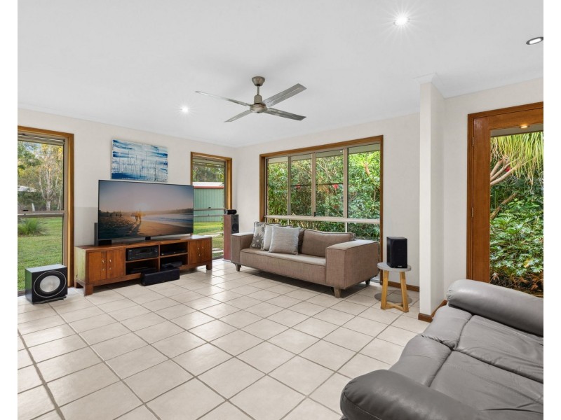 27 Craigslea Court, Cooroibah QLD 4565