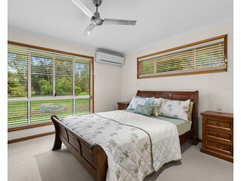 27 Craigslea Court, Cooroibah QLD 4565
