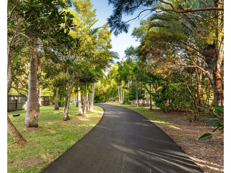 27 Craigslea Court, Cooroibah QLD 4565