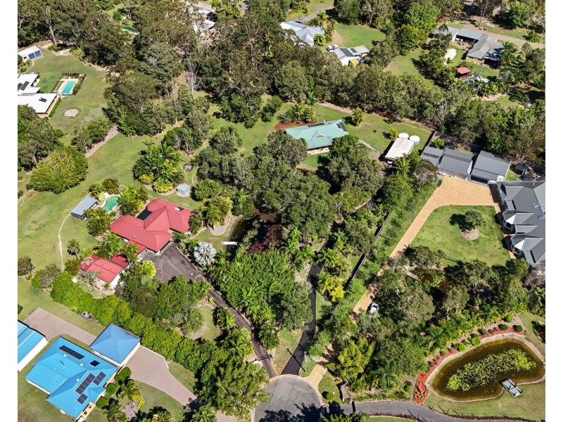 27 Craigslea Court, Cooroibah QLD 4565