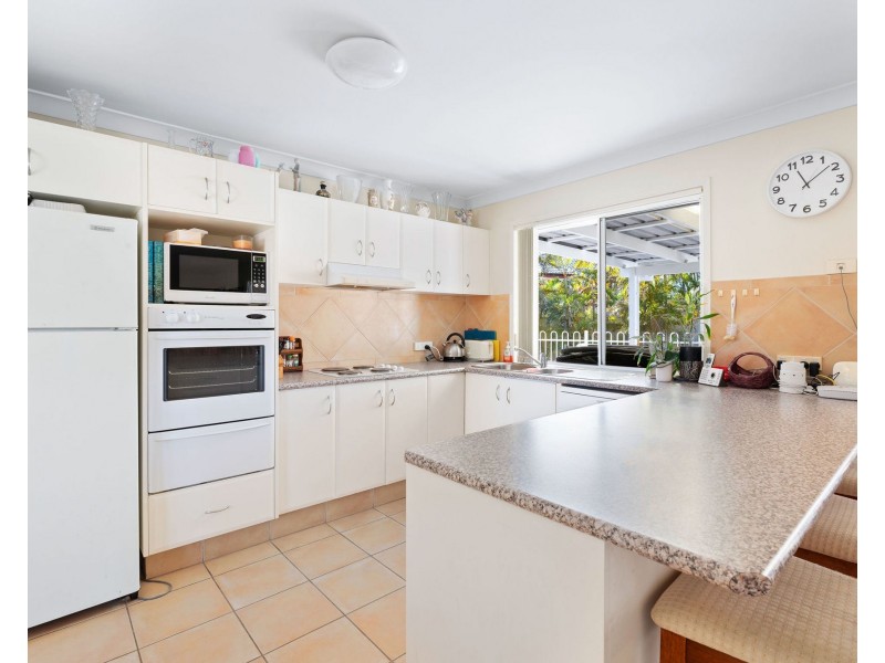 23 Kite Circuit, Arundel QLD 4214
