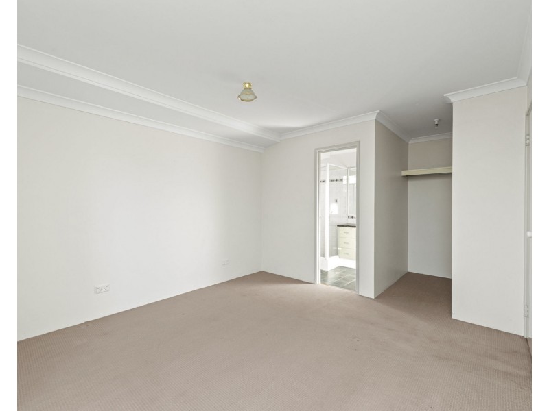 11 Carpentaria Drive, Port Kennedy WA 6172