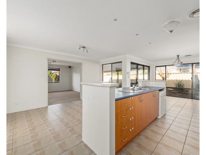 11 Carpentaria Drive, Port Kennedy WA 6172
