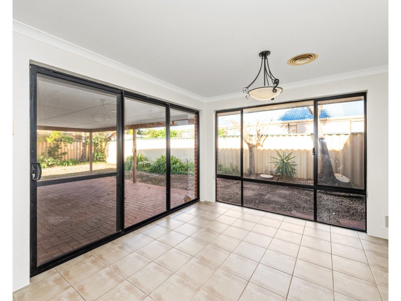 11 Carpentaria Drive, Port Kennedy WA 6172
