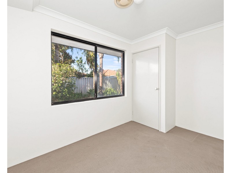 11 Carpentaria Drive, Port Kennedy WA 6172