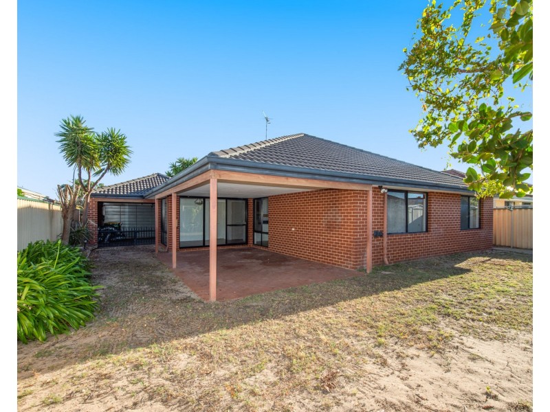 11 Carpentaria Drive, Port Kennedy WA 6172