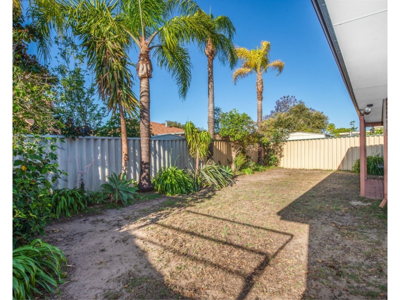 11 Carpentaria Drive, Port Kennedy WA 6172