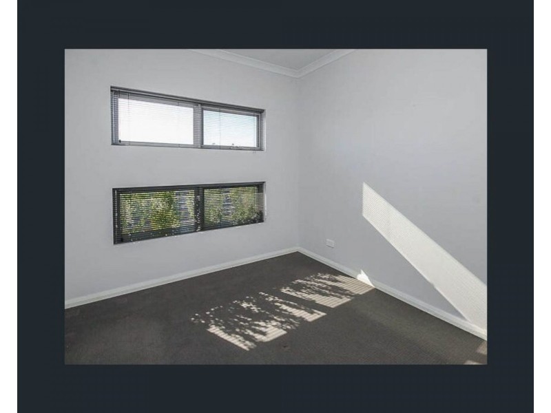 233 Suffolk Street, Caversham WA 6055