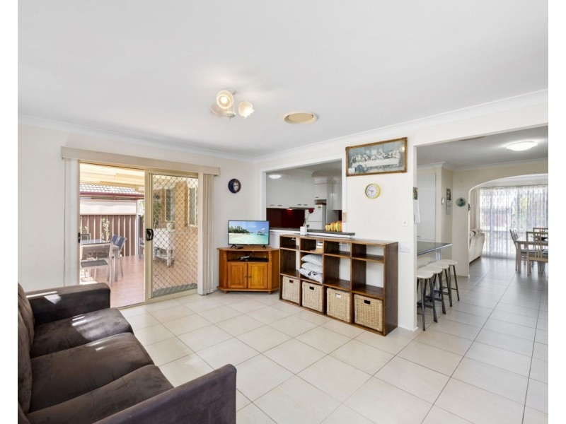 22 Captain Cook Crescent, Long Jetty NSW 2261
