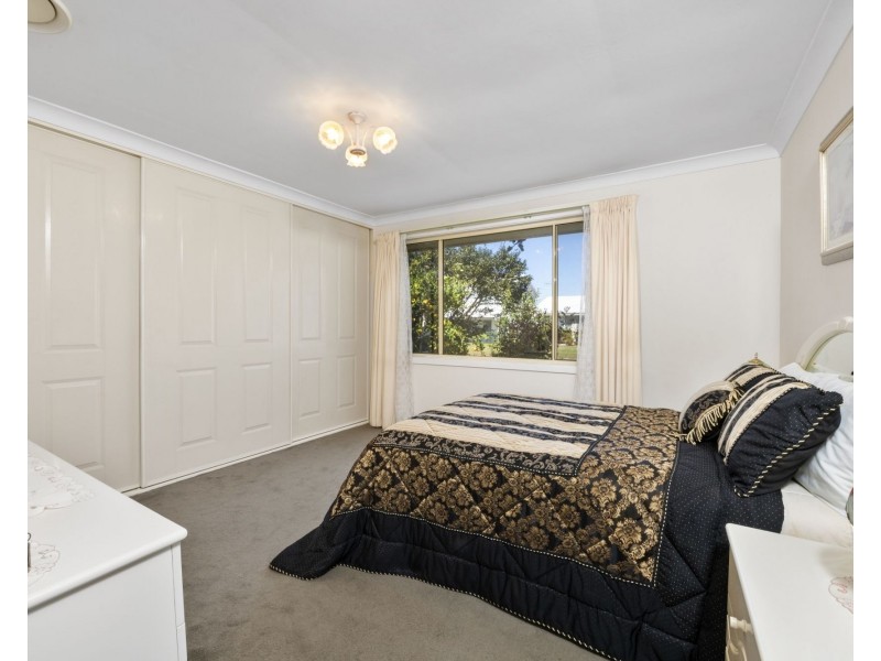 22 Captain Cook Crescent, Long Jetty NSW 2261