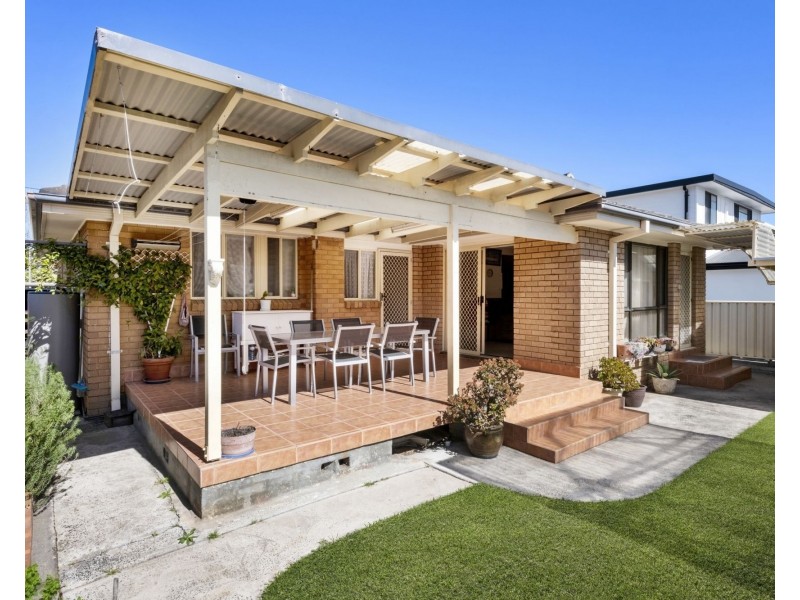 22 Captain Cook Crescent, Long Jetty NSW 2261
