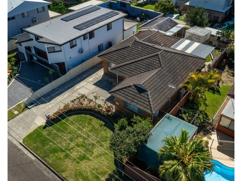 22 Captain Cook Crescent, Long Jetty NSW 2261
