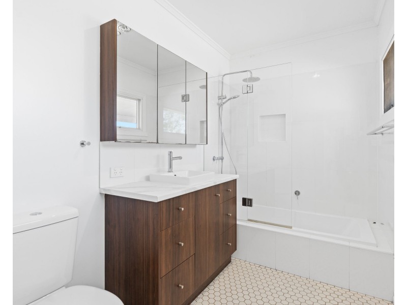 86 Berlins Rd, Tallegalla QLD 4340