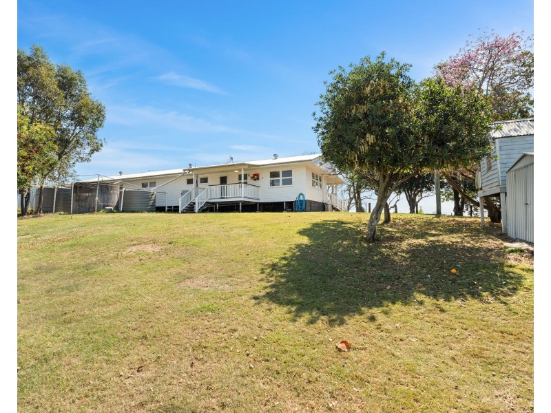 86 Berlins Rd, Tallegalla QLD 4340
