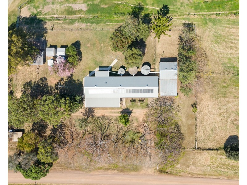 86 Berlins Rd, Tallegalla QLD 4340