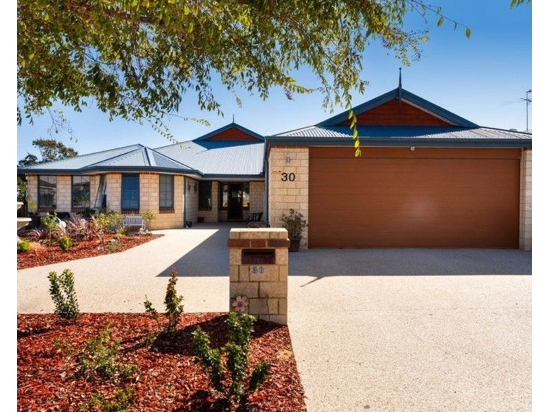 30 Waratah Circle, Halls Head WA 6210