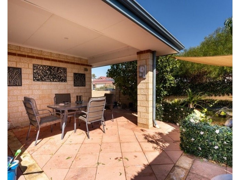 30 Waratah Circle, Halls Head WA 6210