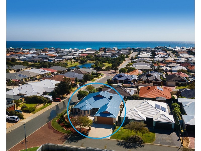 30 Waratah Circle, Halls Head WA 6210