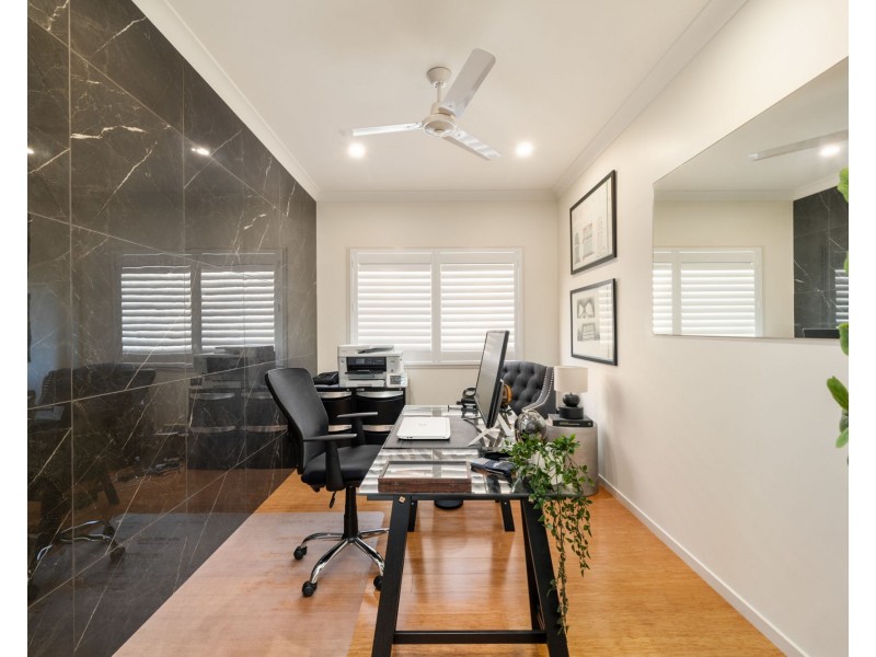 3 Marine Parade, Redcliffe QLD 4020