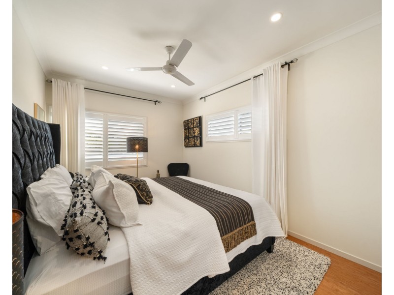 3 Marine Parade, Redcliffe QLD 4020