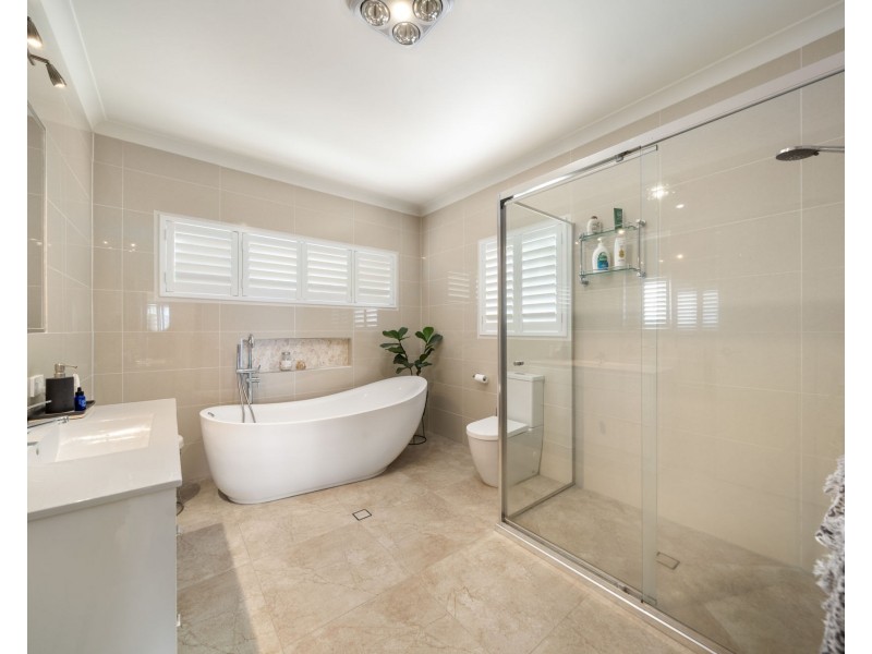 3 Marine Parade, Redcliffe QLD 4020