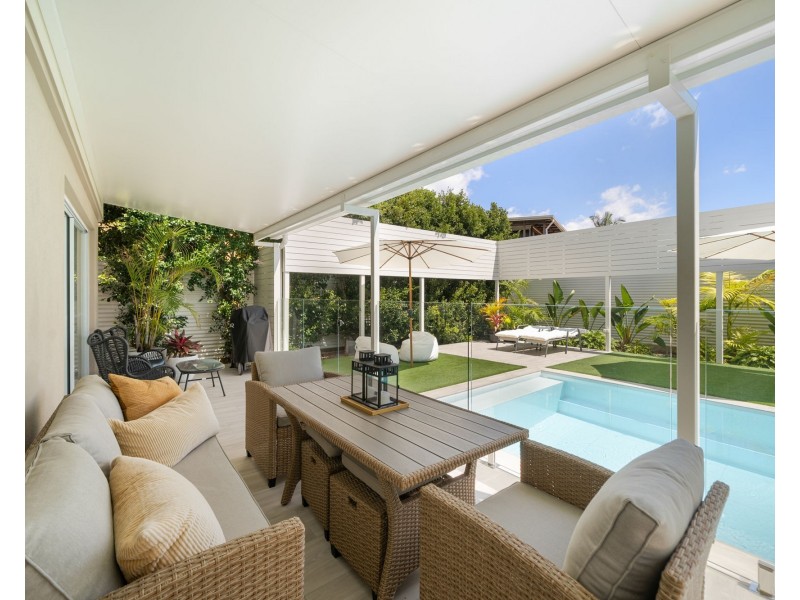 3 Marine Parade, Redcliffe QLD 4020