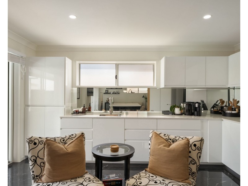 3 Marine Parade, Redcliffe QLD 4020