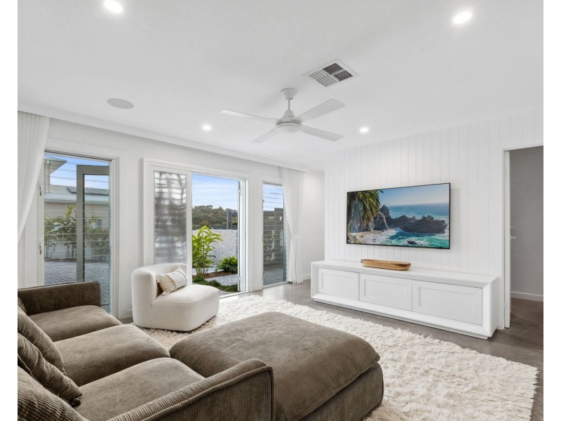 12 Greenhills Place, Coolum Beach QLD 4573