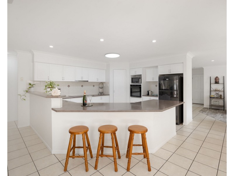 8 Susan Close, Bracken Ridge QLD 4017