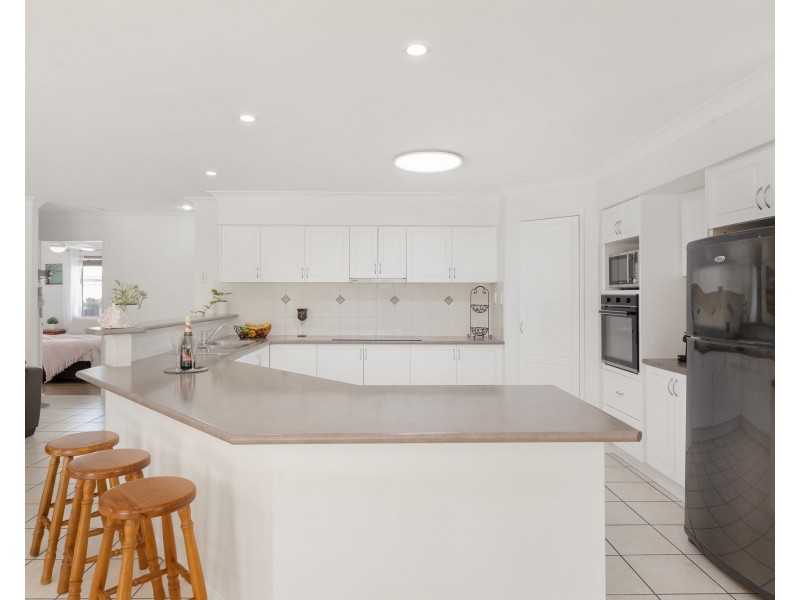 8 Susan Close, Bracken Ridge QLD 4017