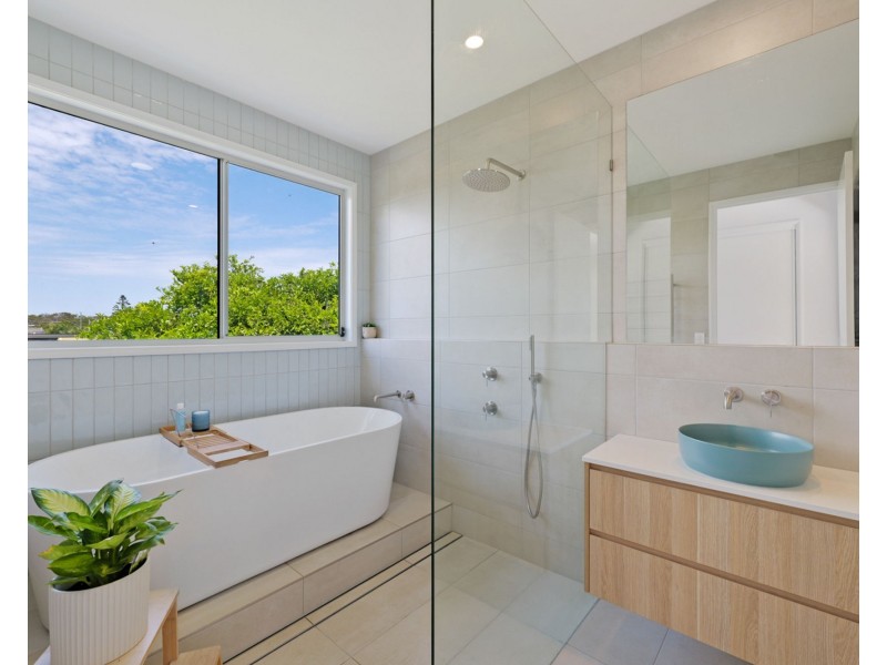 137 Landsborough Parade, Golden Beach QLD 4551