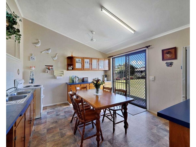 7 Anderson Street, Avenell Heights QLD 4670