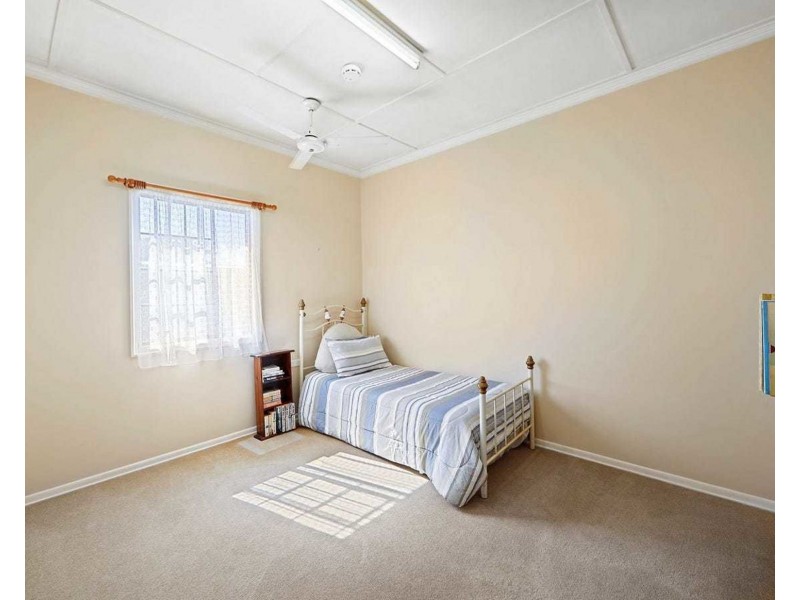 7 Anderson Street, Avenell Heights QLD 4670