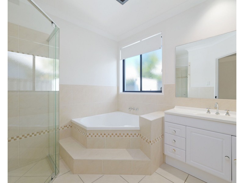 11 Webb Ellis Court, Pelican Waters QLD 4551