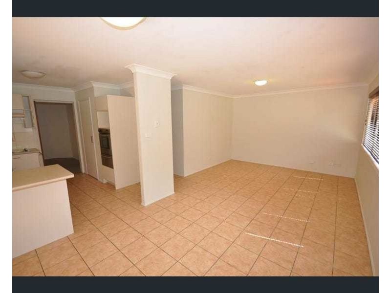 6 Phar Lap Court, Little Mountain QLD 4551