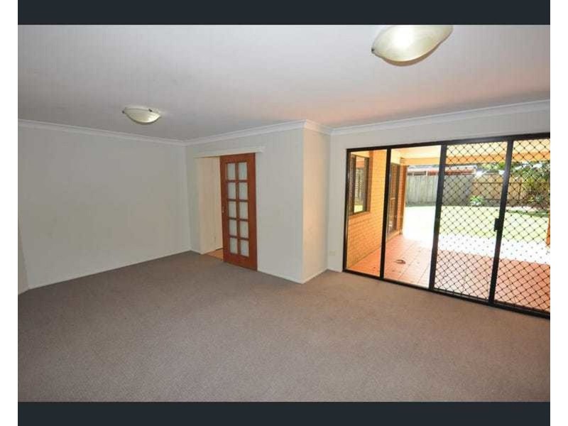 6 Phar Lap Court, Little Mountain QLD 4551