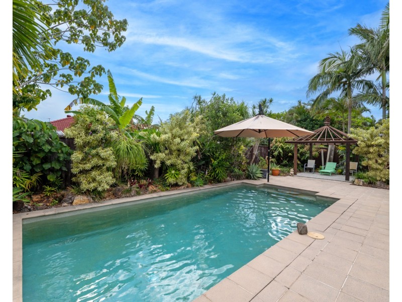 6 Botany Drive, Pelican Waters QLD 4551
