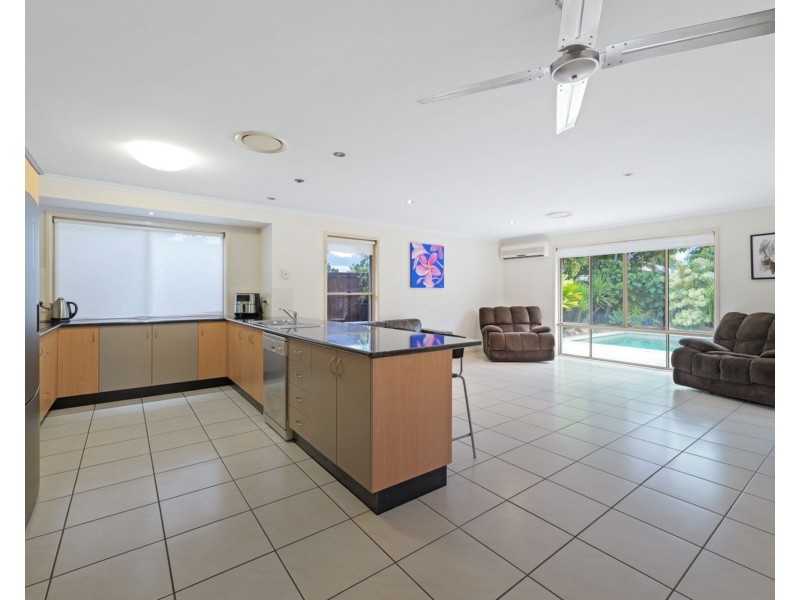 6 Botany Drive, Pelican Waters QLD 4551
