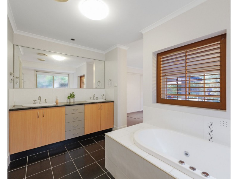 6 Botany Drive, Pelican Waters QLD 4551
