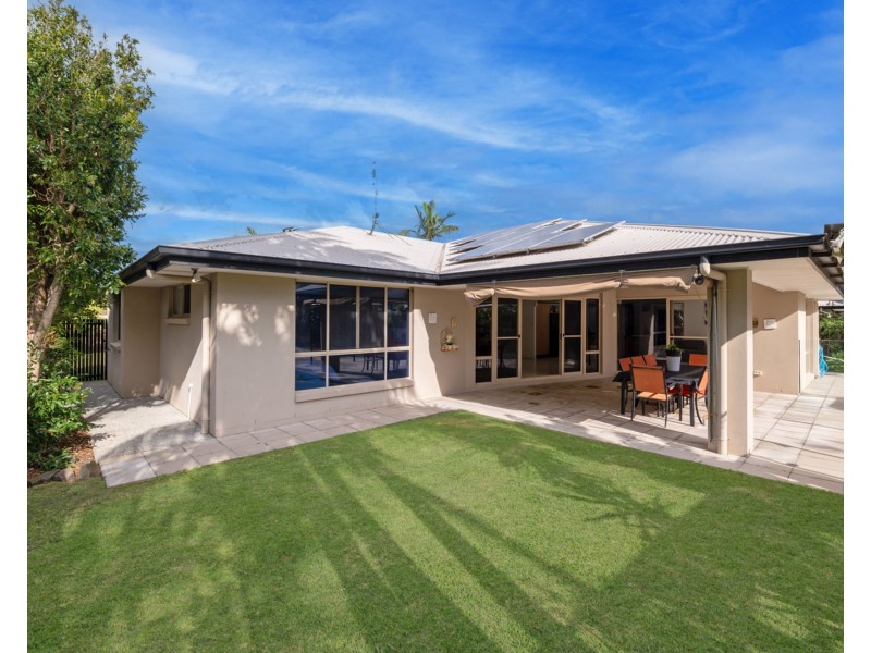 6 Botany Drive, Pelican Waters QLD 4551