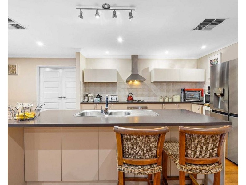 8 Durant Way, Ellenbrook WA 6069