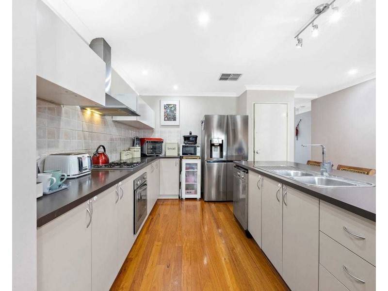 8 Durant Way, Ellenbrook WA 6069