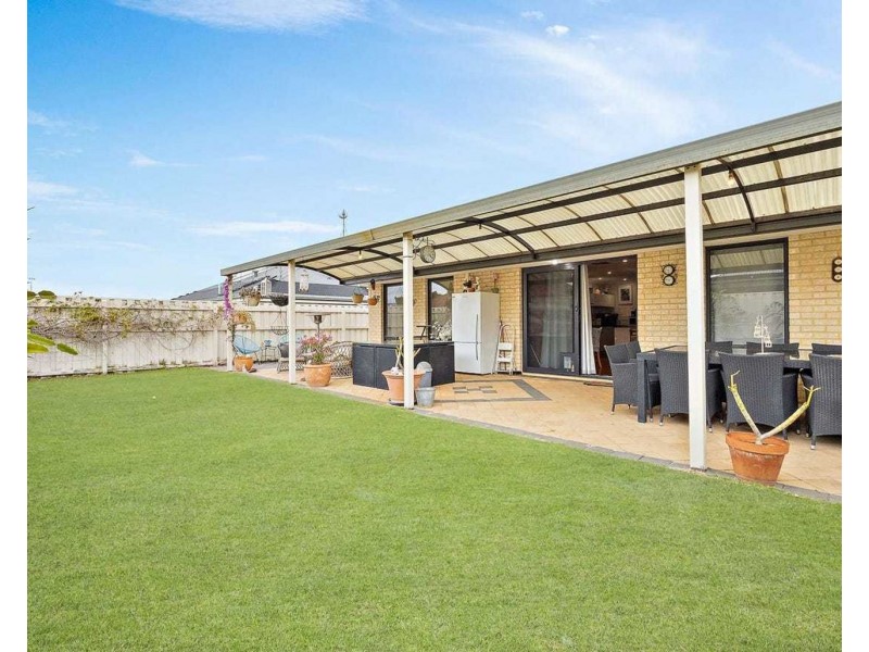 8 Durant Way, Ellenbrook WA 6069